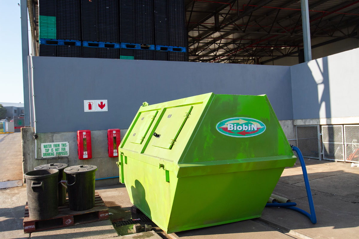 SPAR - Changing how Food Goes to Waste. SPAR and BiobiN introduce a ...