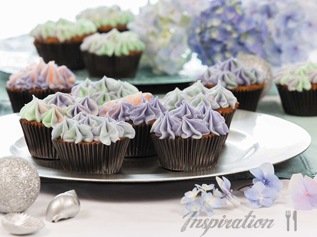 Christmas Flower Cupcakes