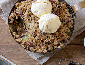 Apple Pecan Ginger Crumble