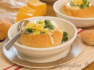 Potato and Broccoli Soup in Bread Rolls